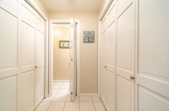 7 Bunker Cir, East Longmeadow, MA 01108