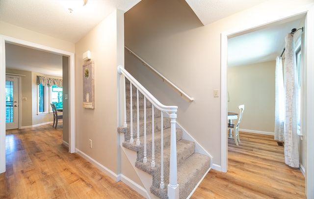 7 Bunker Cir, East Longmeadow, MA 01108