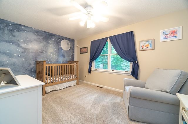 7 Bunker Cir, East Longmeadow, MA 01108