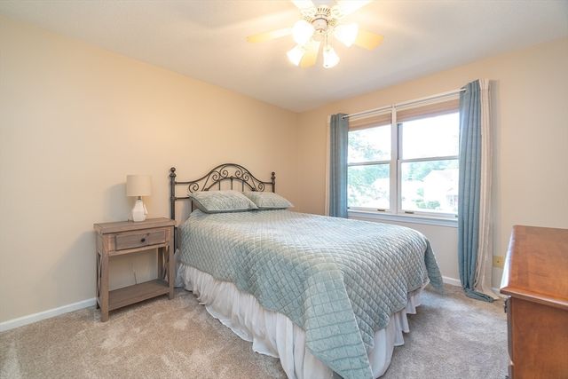 7 Bunker Cir, East Longmeadow, MA 01108