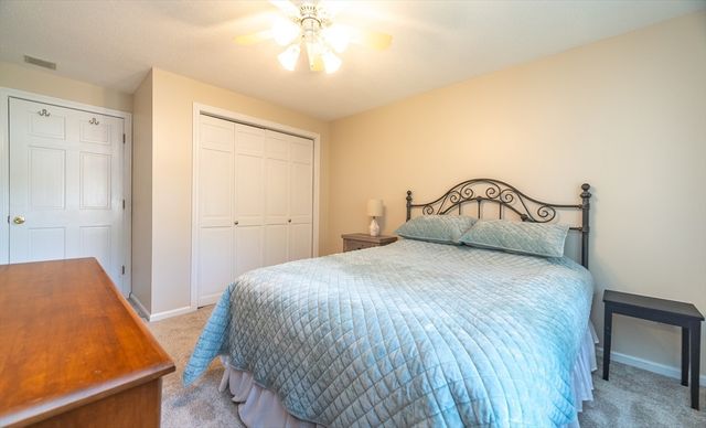 7 Bunker Cir, East Longmeadow, MA 01108
