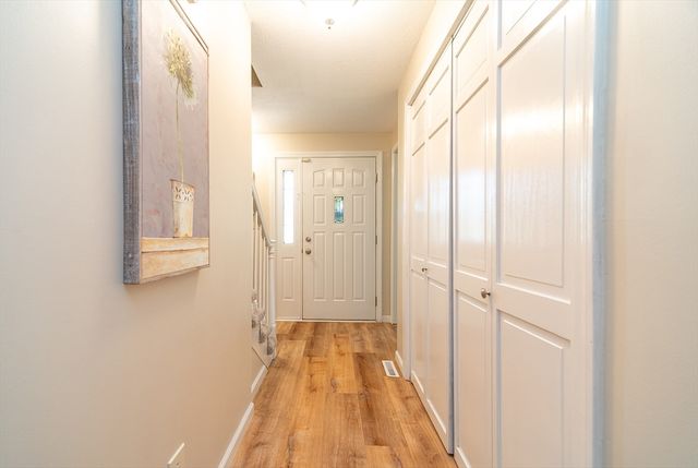 7 Bunker Cir, East Longmeadow, MA 01108