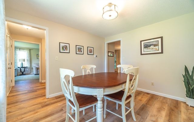 7 Bunker Cir, East Longmeadow, MA 01108