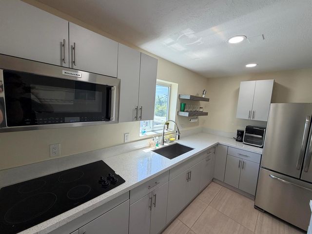 1020 94th Street 403, Bay Harbor Islands, FL 33154