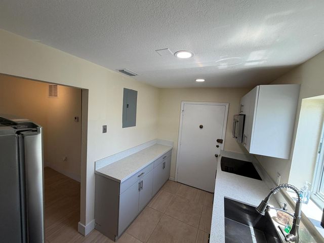 1020 94th Street 403, Bay Harbor Islands, FL 33154