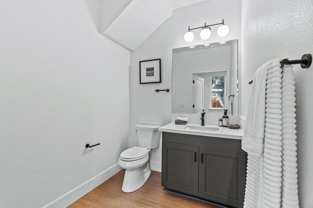 943 Woodside Road, Redwood City, CA 94061