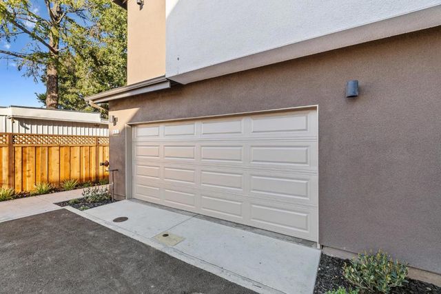 943 Woodside Road, Redwood City, CA 94061
