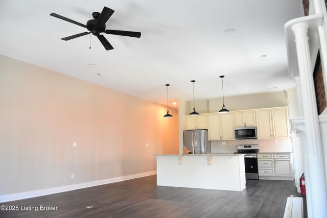 177 Pope St 201, Louisville, KY 40206