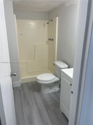 2075 NE 164th St 805, North Miami Beach, FL 33162