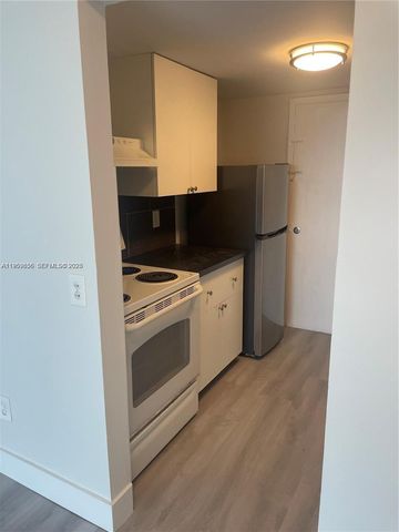 2075 NE 164th St 805, North Miami Beach, FL 33162