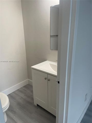 2075 NE 164th St 805, North Miami Beach, FL 33162