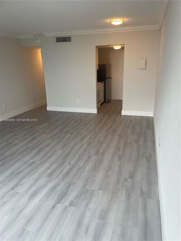 2075 NE 164th St 805, North Miami Beach, FL 33162