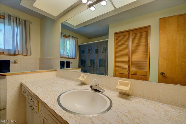 1804 W 44th Street, Lorain, OH 44053