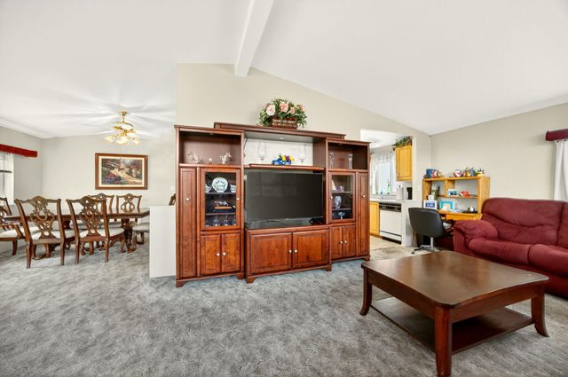 555 Freeman Road 204, Central Point, OR 97502