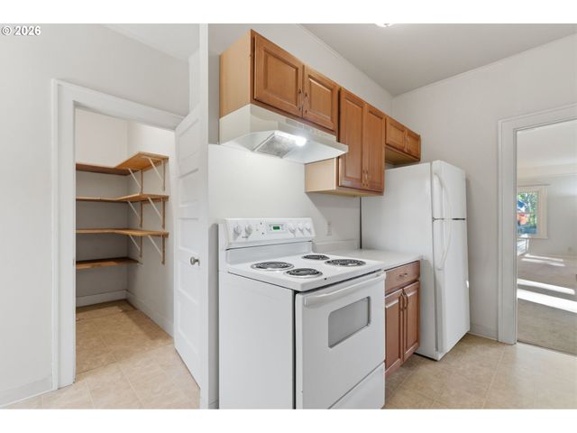 2310 Sw DOLPH Ct, Portland, OR 97219