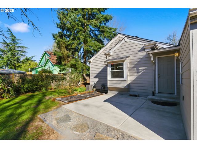 2310 Sw DOLPH Ct, Portland, OR 97219