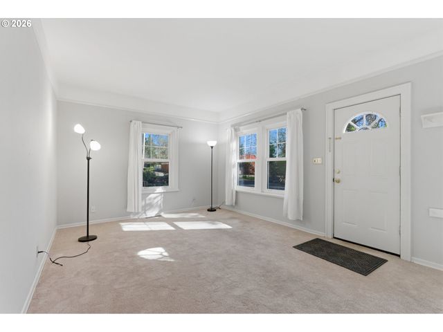 2310 Sw DOLPH Ct, Portland, OR 97219