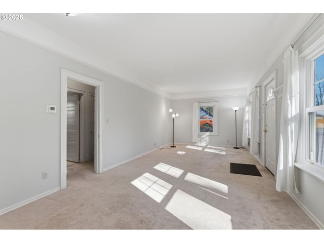 2310 Sw DOLPH Ct, Portland, OR 97219