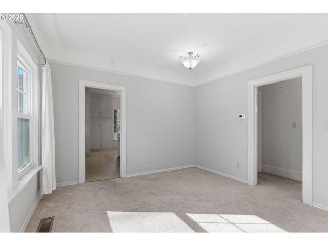 2310 Sw DOLPH Ct, Portland, OR 97219