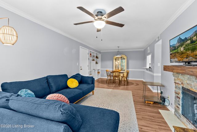 3307 Colonial Manor Cir UNIT 6B, Louisville, KY 40218