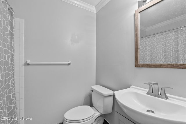 3307 Colonial Manor Cir UNIT 6B, Louisville, KY 40218