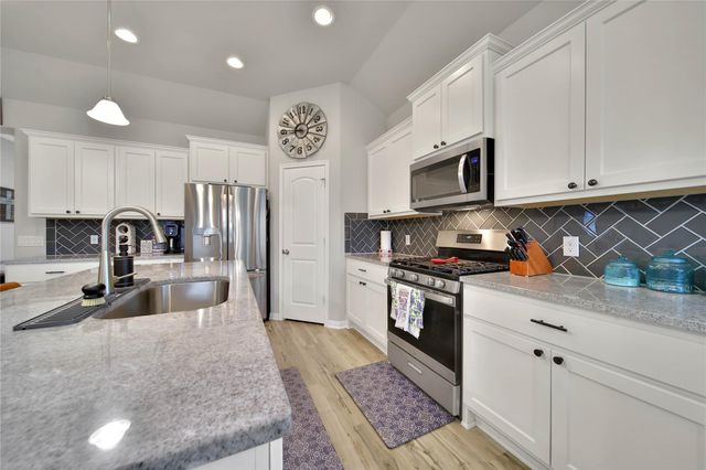 231 Road 6613, Dayton, TX 77535