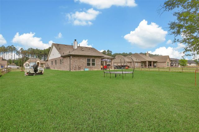 231 Road 6613, Dayton, TX 77535