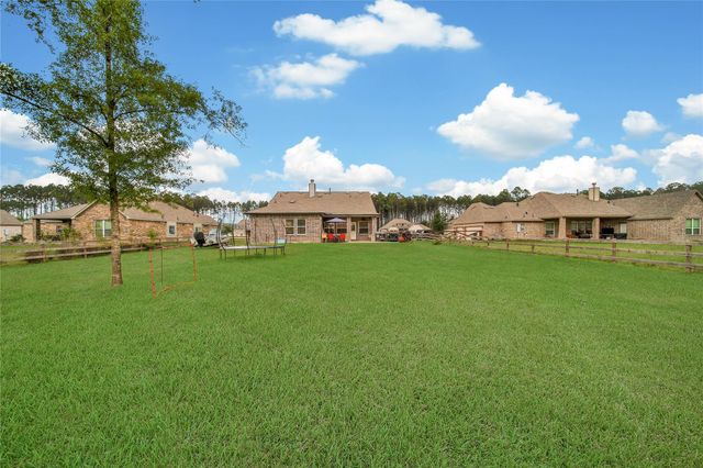 231 Road 6613, Dayton, TX 77535