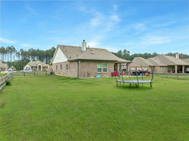 231 Road 6613, Dayton, TX 77535