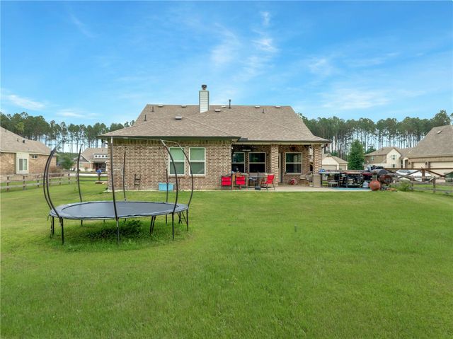 231 Road 6613, Dayton, TX 77535