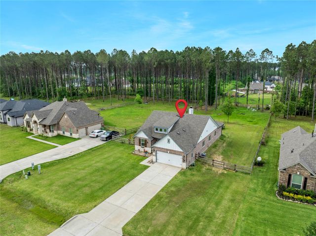 231 Road 6613, Dayton, TX 77535