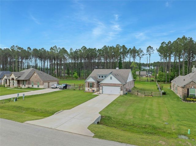 231 Road 6613, Dayton, TX 77535