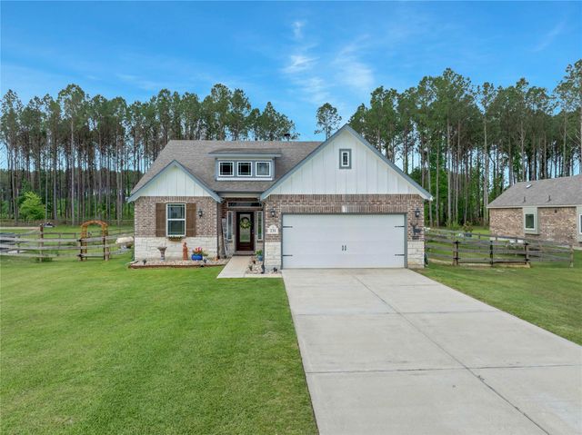 231 Road 6613, Dayton, TX 77535