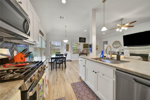 231 Road 6613, Dayton, TX 77535