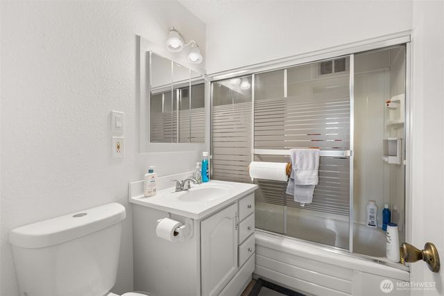 11833 SE 272nd Place, Kent, WA 98030