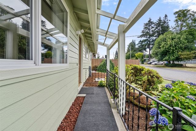 11833 SE 272nd Place, Kent, WA 98030