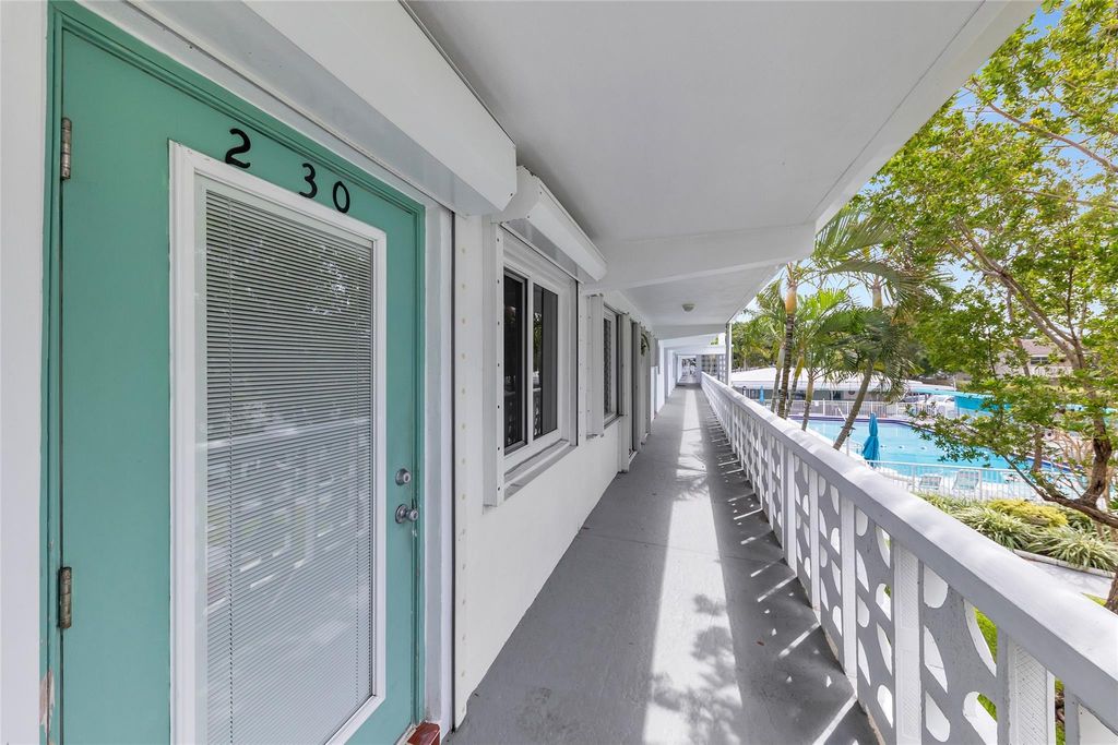 2151 NE 42nd Ct 230, Lighthouse Point, FL 33064