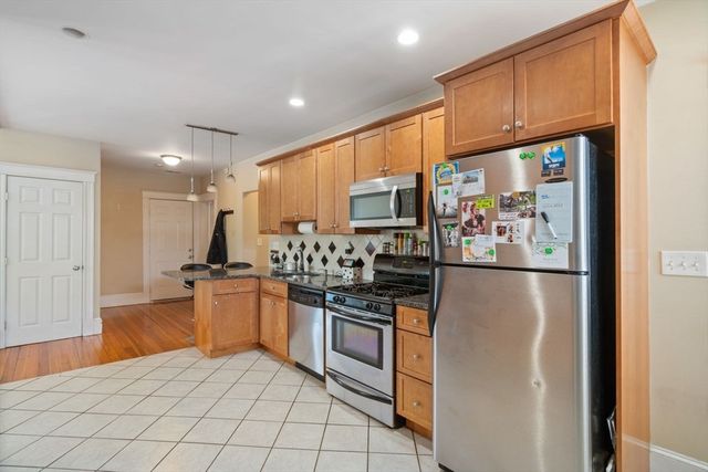 5 Breck Ave 3, Boston, MA 02135