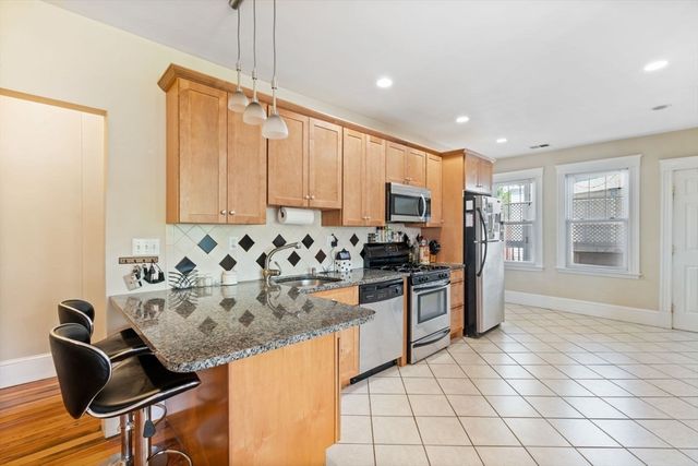 5 Breck Ave 3, Boston, MA 02135