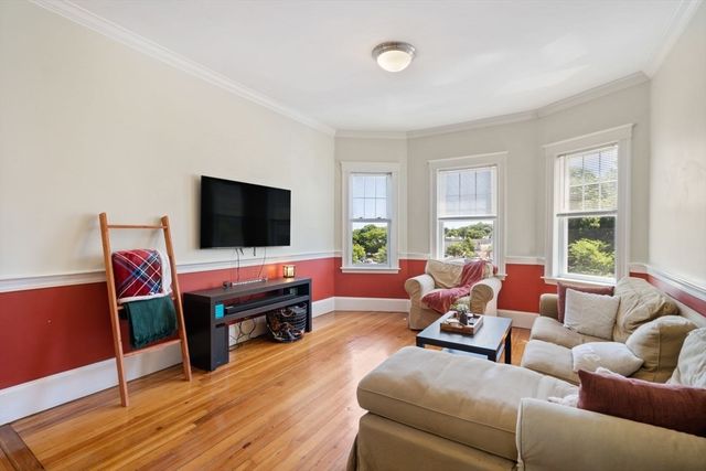 5 Breck Ave 3, Boston, MA 02135