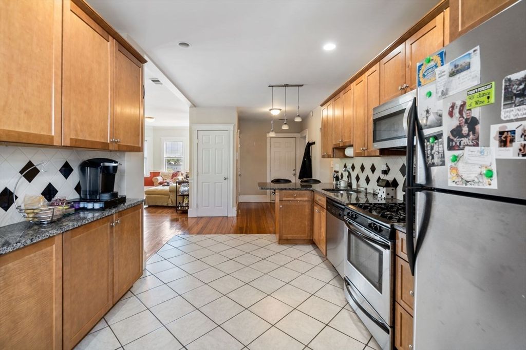 5 Breck Ave 3, Boston, MA 02135