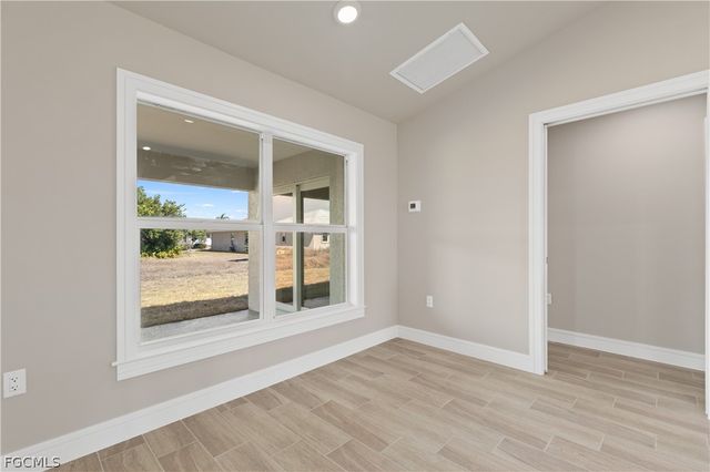 1027 NW 19th ST, Cape Coral, FL 33993