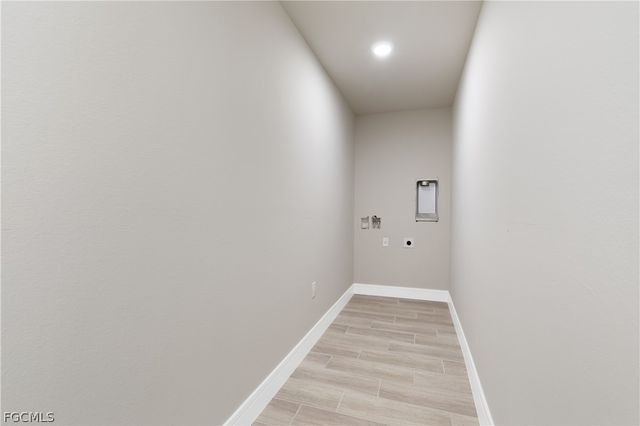 1027 NW 19th ST, Cape Coral, FL 33993