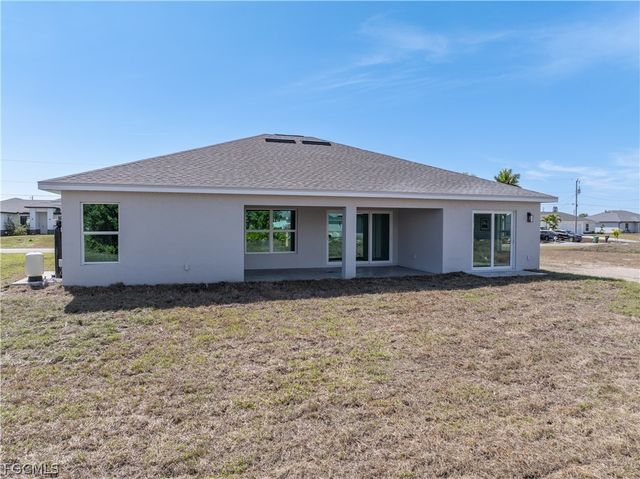 1027 NW 19th ST, Cape Coral, FL 33993