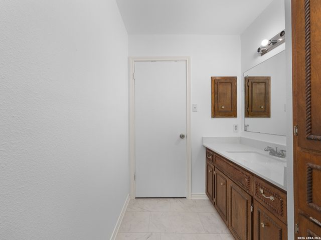 8307 lou gehrig, San Antonio, TX 78240