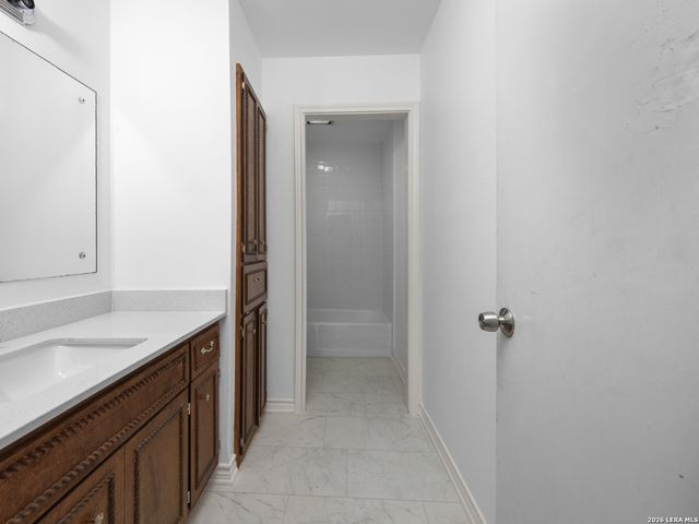 8307 lou gehrig, San Antonio, TX 78240