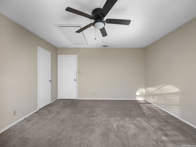 8307 lou gehrig, San Antonio, TX 78240