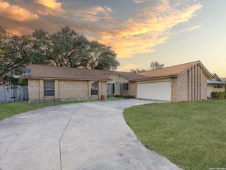 8307 lou gehrig, San Antonio, TX 78240