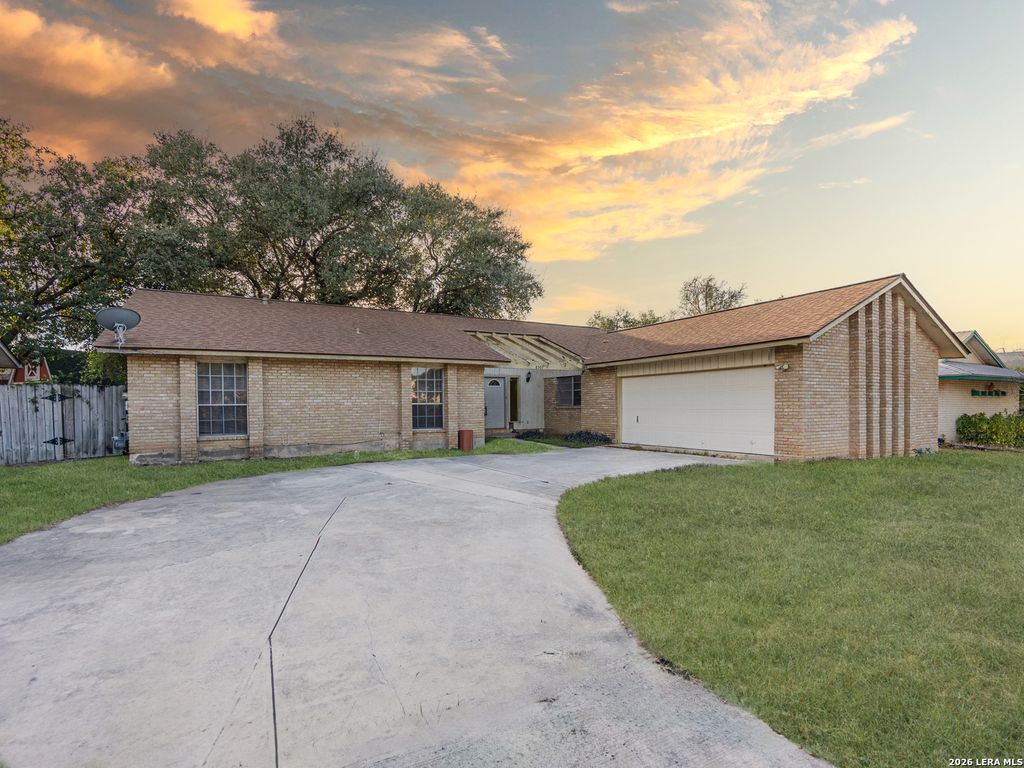 8307 lou gehrig, San Antonio, TX 78240