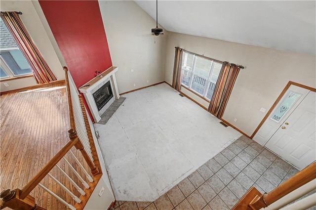 1225 SE 12TH Street, Lee's Summit, MO 64081